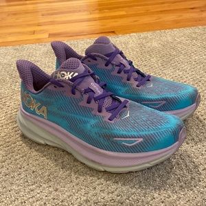 Hoka Clifton 9
